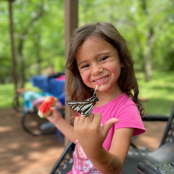 Meet your Posher, Dawn - Picture 3 of 5